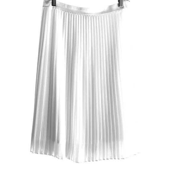 Grace Elements Size S Pleated Pull On Skirt White - Flowy & Fabulous Twirling - Picture 8 of 11